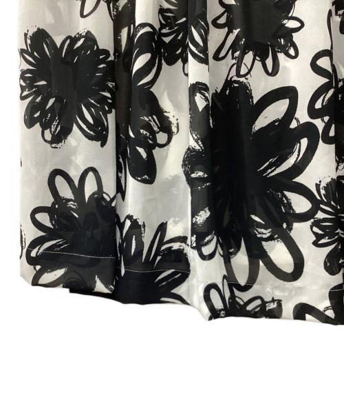 COMME des GARCONS（コムデギャルソン）COMME des GARCONS (コムデギャルソン) シフォン ノースリーブ総柄ワンピース ブラック×ホワイト サイズ:Sの古着・服飾アイテム