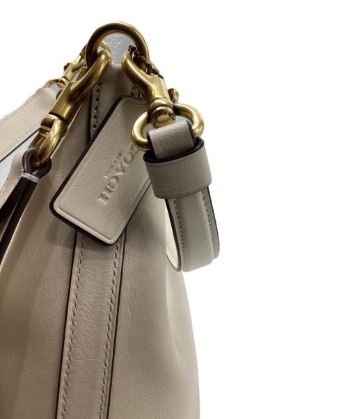 COACH（コーチ）COACH (コーチ) ジュリエット ショルダーバッグ アイボリーの古着・服飾アイテム