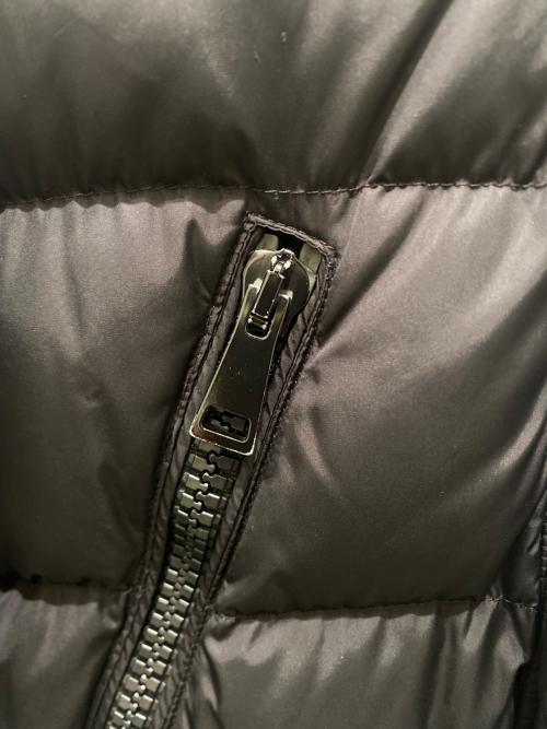 MONCLER（モンクレール）MONCLER (モンクレール) APHROTITI シルバーフォックスファー ダウンコート ブラック サイズ:00の古着・服飾アイテム