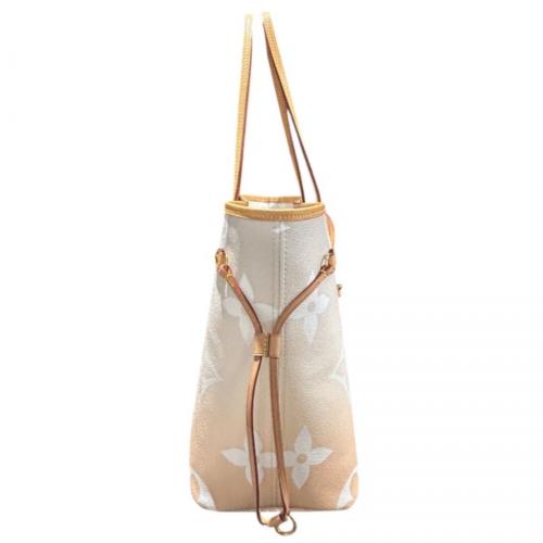 LOUIS VUITTON（ルイ ヴィトン）LOUIS VUITTON (ルイ ヴィトン) ネヴァーフルMM バイ・ザ・プール/モノグラム・ジャイアント/M45679 ブリューム サイズ:-の古着・服飾アイテム