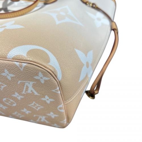 LOUIS VUITTON（ルイ ヴィトン）LOUIS VUITTON (ルイ ヴィトン) ネヴァーフルMM バイ・ザ・プール/モノグラム・ジャイアント/M45679 ブリューム サイズ:-の古着・服飾アイテム
