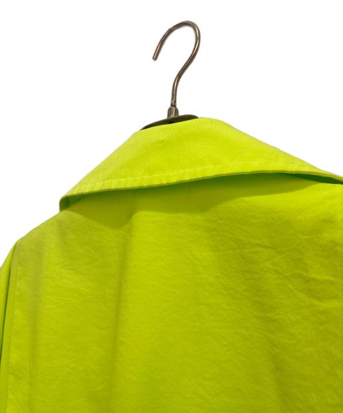 HOMME PLISSE ISSEY MIYAKE（オム プリッセ イッセイ ミヤケ）HOMME PLISSE ISSEY MIYAKE (オム プリッセ イッセイ ミヤケ) PARACHUTEジャケット 黄緑 サイズ:1の古着・服飾アイテム