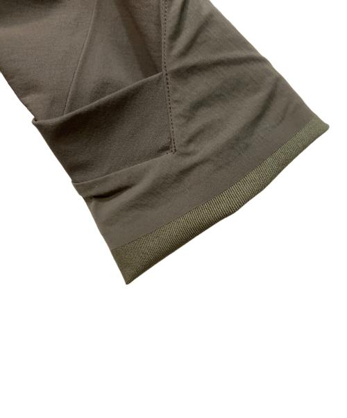ARC'TERYX（アークテリクス）ARC'TERYX (アークテリクス) アウトドアウェア(ジャケット) グレー サイズ:SIZE　Mの古着・服飾アイテム