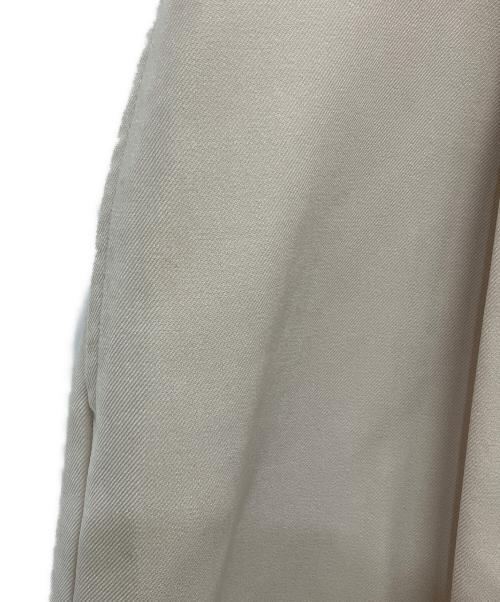 HER LIP TO（ハーリップトゥ）HER LIP TO (ハーリップトゥ) Tucked Twill Bermuda Shorts ベージュ サイズ:Mの古着・服飾アイテム