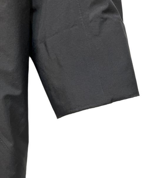 ARC'TERYX VEILANCE（アークテリクスヴェイランス）ARC'TERYX VEILANCE (アークテリクスヴェイランス) アウトドアウェア(ユーラー IS コート) ブラック サイズ:SIZE Mの古着・服飾アイテム