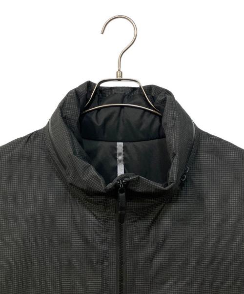 ARC'TERYX VEILANCE（アークテリクスヴェイランス）ARC'TERYX VEILANCE (アークテリクスヴェイランス) アウトドアウェア(モニターIS GRコート) ブラック サイズ:SIZE Mの古着・服飾アイテム