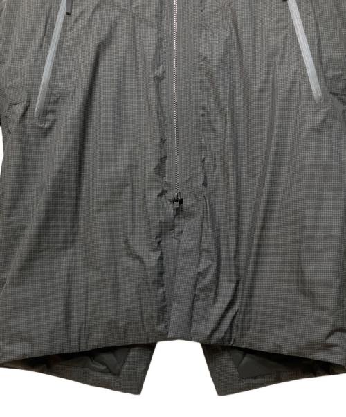 ARC'TERYX VEILANCE（アークテリクスヴェイランス）ARC'TERYX VEILANCE (アークテリクスヴェイランス) アウトドアウェア(モニターIS GRコート) ブラック サイズ:SIZE Mの古着・服飾アイテム