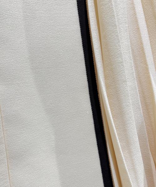 GUCCI（グッチ）GUCCI (グッチ) Pleated Skirt Ladybug Long Ivory/プリーツラップスカート てんとう虫 /523510 ZLW01 アイボリー サイズ:44の古着・服飾アイテム