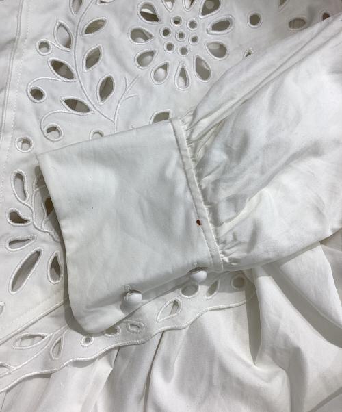 Chloe（クロエ）Chloe (クロエ) ハイネックカットワークブラウス ホワイト サイズ:38の古着・服飾アイテム