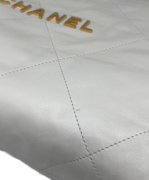 CHANEL（シャネル）CHANEL (シャネル) CHANEL 22 スモール AS3260 ホワイト サイズ:SMALL/スモールの古着・服飾アイテム