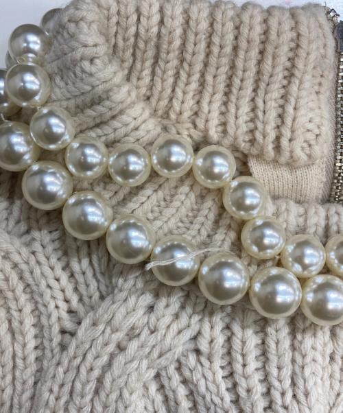 CLANE（クラネ）CLANE (クラネ) PEARL NECK KNIT TOPS アイボリー サイズ:SIZE 1の古着・服飾アイテム