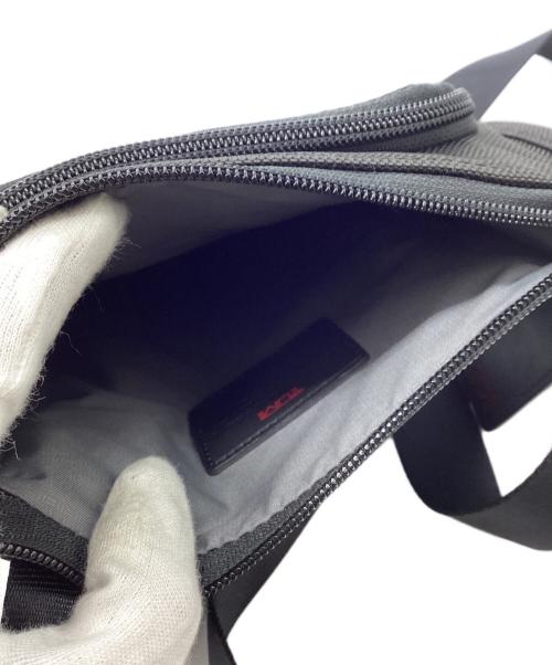 TUMI（トゥミ）TUMI (トゥミ) ALPHA 3 ポケットショルダーバッグ ブラックの古着・服飾アイテム