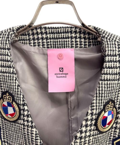 ANREALAGE HOMME（アンリアレイジオム）ANREALAGE HOMME (アンリアレイジオム) PATCHWORK EMBLEM JACKET ホワイト×ブラック サイズ:48の古着・服飾アイテム