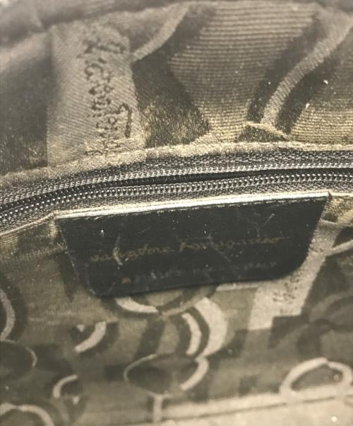 Salvatore Ferragamo（サルヴァトーレ フェラガモ）Salvatore Ferragamo (サルヴァトーレ フェラガモ) ショルダーバッグ ブラック サイズ:表記なしの古着・服飾アイテム