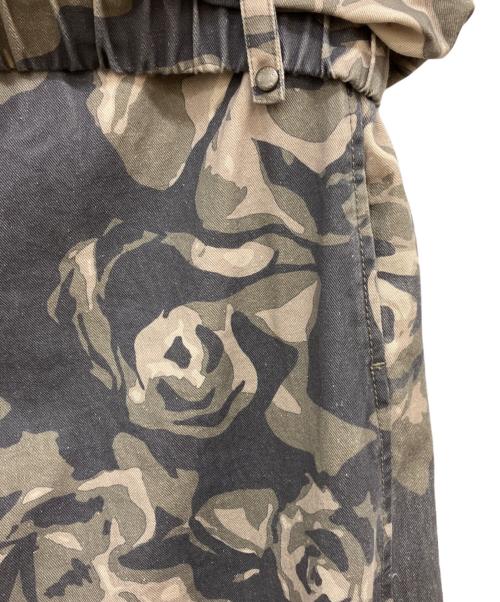 OPEN YY（オープンワイワイ）OPEN YY (オープンワイワイ) CAMO ROLLED WAIST CARGO PANTS グリーン サイズ:S/Mの古着・服飾アイテム