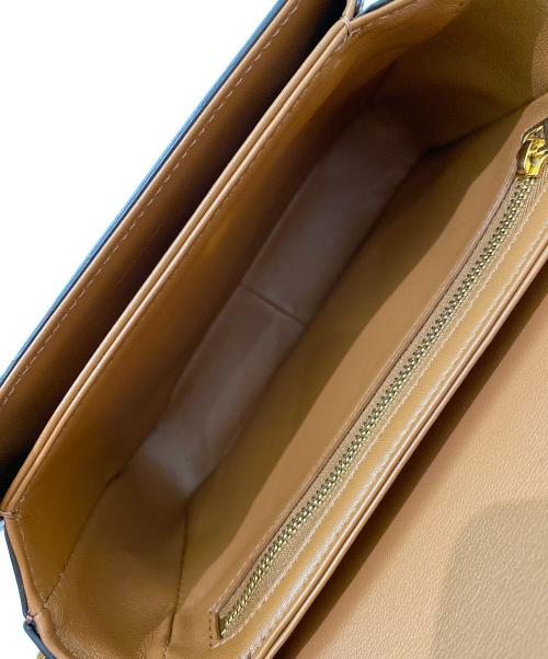 CELINE（セリーヌ）CELINE (セリーヌ) ティーン トリオンフバッグ アイボリーの古着・服飾アイテム