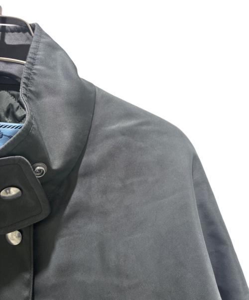PRADA（プラダ）PRADA (プラダ) ウォッシュドRe-Nylon レインジャケット リードグレー サイズ:40の古着・服飾アイテム