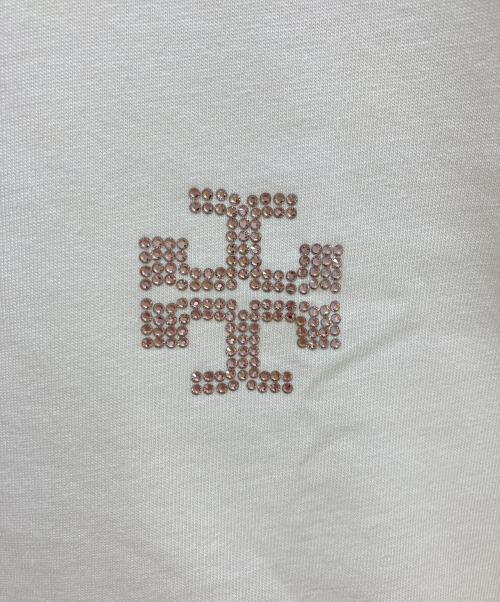TORY BURCH（トリーバーチ）TORY BURCH (トリーバーチ) ラインストーンロゴTシャツ アイボリー サイズ:Sの古着・服飾アイテム