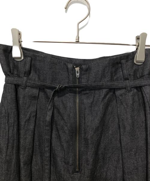 LOHEN（ローヘン）LOHEN (ローヘン) HIGH WAIST 2TUCK DENIM ブラック サイズ:38の古着・服飾アイテム