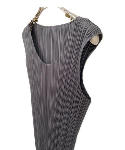 PLEATS PLEASE（プリーツプリーズ）PLEATS PLEASE (プリーツプリーズ) ノースリーブプリーツワンピース グレー サイズ:2の古着・服飾アイテム