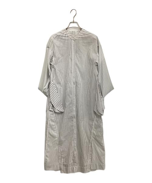 UN3D.（アンスリード）UN3D. (アンスリード) W TRIANGLE TUCK SH OP ホワイト サイズ:36の古着・服飾アイテム