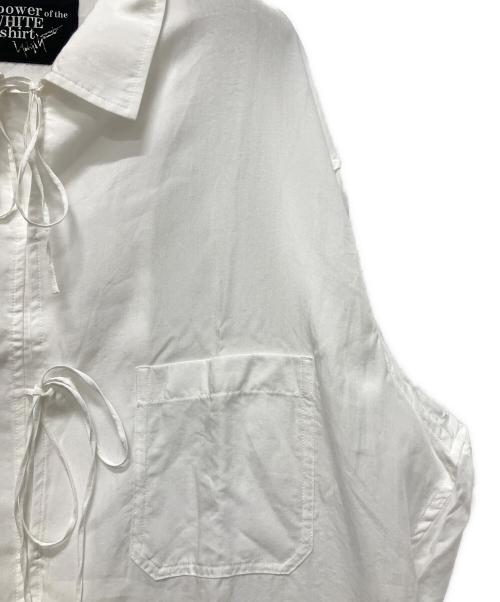 Power Of The White SHIRT Yohji Yamamoto（パワーオブザホワイトシャツヨウジヤマモト）Power Of The White SHIRT Yohji Yamamoto (パワーオブザホワイトシャツヨウジヤマモト) CELLULOSE LAWN OPEN COLLAR RIBBON SHIRT ホワイト サイズ:3の古着・服飾アイテム