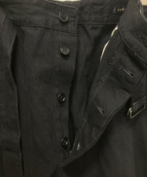COMOLI（コモリ）COMOLI (コモリ) デニム ベルテッドパンツ ブラック サイズ:4の古着・服飾アイテム