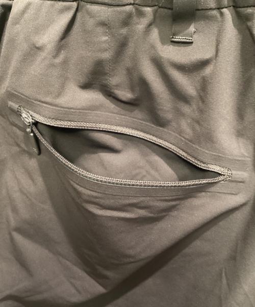 DESCENTE ALLTERRAIN（デザイント オルテライン）DESCENTE ALLTERRAIN (デザイント オルテライン) AIRFLOW SHORTS ボルドー サイズ:S 未使用品の古着・服飾アイテム
