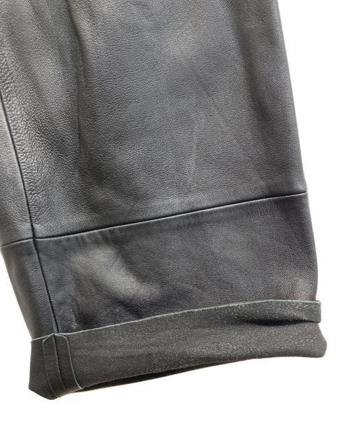 BACCA（バッカ）BACCA (バッカ) ソフトシープレザー セミワイドストレートパンツ ブラック サイズ:36の古着・服飾アイテム