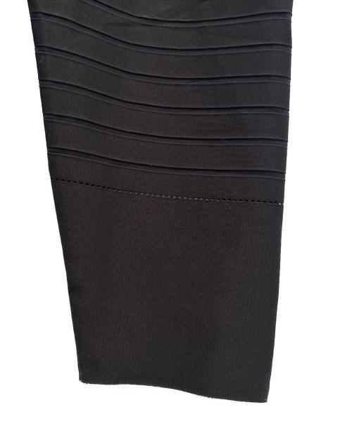ISSEY MIYAKE（イッセイミヤケ）ISSEY MIYAKE (イッセイミヤケ) ボーダープリーツイージーパンツ ブラック サイズ:3の古着・服飾アイテム