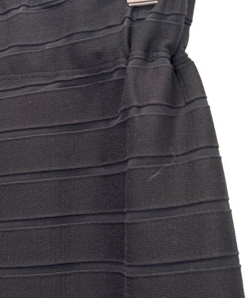 ISSEY MIYAKE（イッセイミヤケ）ISSEY MIYAKE (イッセイミヤケ) ボーダープリーツイージーパンツ ブラック サイズ:3の古着・服飾アイテム