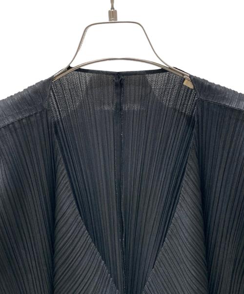 ISSEY MIYAKE（イッセイミヤケ）ISSEY MIYAKE (イッセイミヤケ) プリーツカーディガン ブラック サイズ:4の古着・服飾アイテム