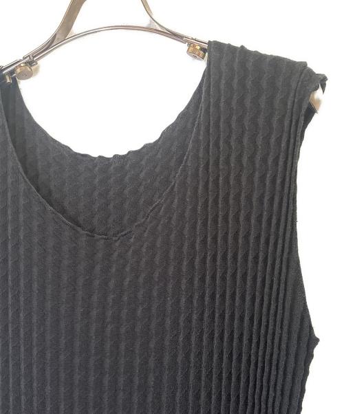ISSEY MIYAKE（イッセイミヤケ）ISSEY MIYAKE (イッセイミヤケ) SPONGY BK WT Sleeveless dress ブラック サイズ:2の古着・服飾アイテム