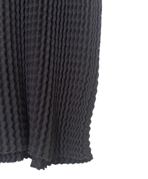 ISSEY MIYAKE（イッセイミヤケ）ISSEY MIYAKE (イッセイミヤケ) SPONGY BK WT Sleeveless dress ブラック サイズ:2の古着・服飾アイテム