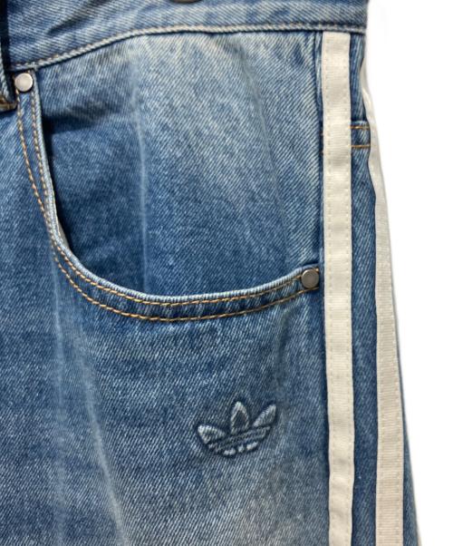adidas（アディダス）adidas (アディダス) ルーズフィット デニムパンツ ブルー サイズ:34の古着・服飾アイテム