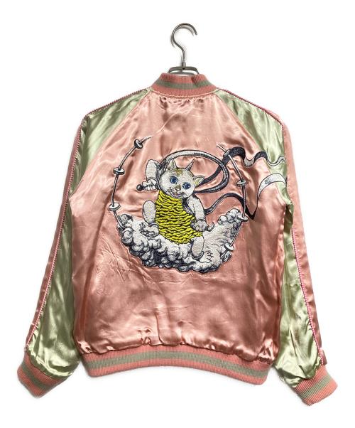 Yuko Higuchi（ユウコ ヒグチ）Yuko Higuchi (ユウコ ヒグチ) スカジャン 猫風神雷神図/Souvenir Jacket ブラック×ピンク サイズ:Mの古着・服飾アイテム