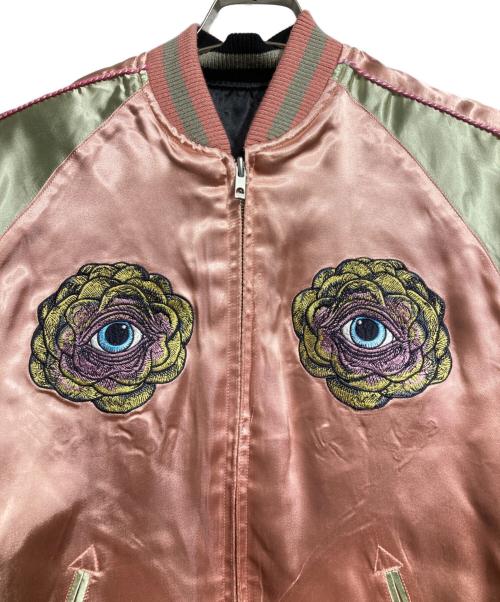 Yuko Higuchi（ユウコ ヒグチ）Yuko Higuchi (ユウコ ヒグチ) スカジャン 猫風神雷神図/Souvenir Jacket ブラック×ピンク サイズ:Mの古着・服飾アイテム