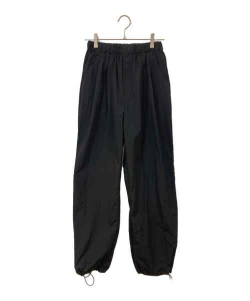 natto（ナット）natto (ナット) ルーズシルエットナイロンパンツ ブラック サイズ:F 未使用品の古着・服飾アイテム