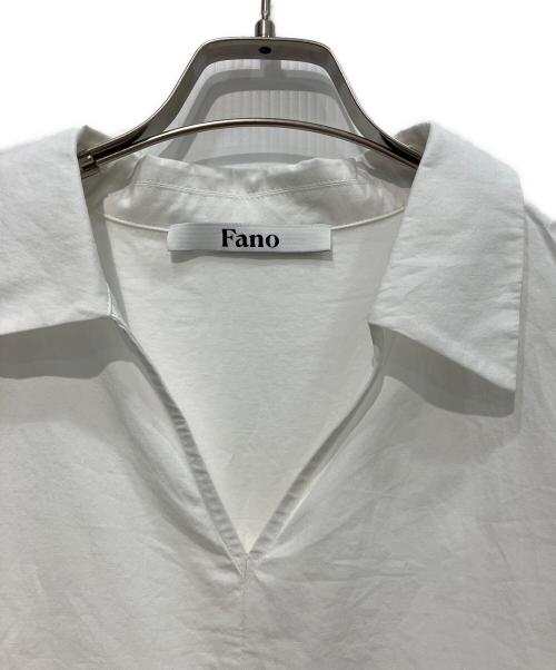Fano Studios（ファノ ストゥディオズ）Fano Studios (ファノ ストゥディオズ) 三角スカーフ付き Vネック 襟付きワンピース ホワイト サイズ:Sの古着・服飾アイテム