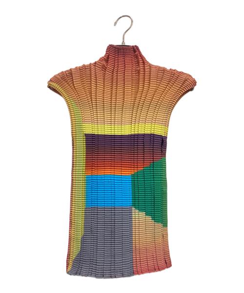 ISSEY MIYAKE（イッセイミヤケ）ISSEY MIYAKE (イッセイミヤケ) グラデーション プリーツノースリーブカットソー マルチカラー サイズ:Mの古着・服飾アイテム