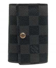 LOUIS VUITTON（ルイ ヴィトン）の古着「キーケース ミュルティクレ6　ダミエ・グラフィット　N62662」｜ブラック
