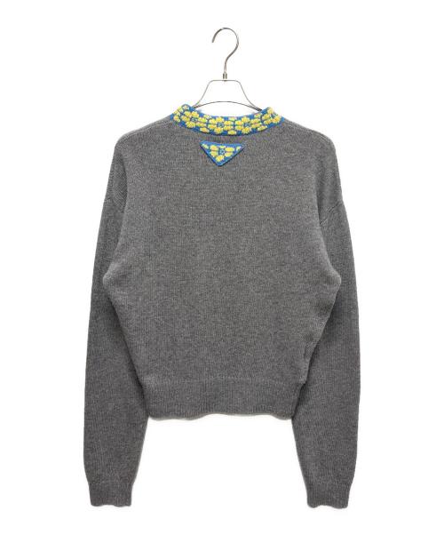 PRADA（プラダ）PRADA (プラダ) カシミヤ混ニット P24M1T S212 10DA グレー SIZE 44 グレー サイズ:44の古着・服飾アイテム