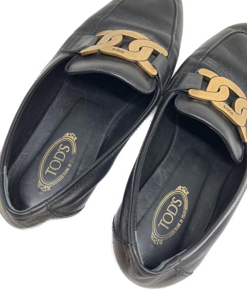 TOD'S（トッズ）TOD'S (トッズ) メタルチェーン フラットシューズ ブラック サイズ:361／2の古着・服飾アイテム