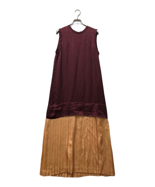 TOGA PULLA（トーガ プルラ）TOGA PULLA (トーガ プルラ) サテンノースリーブプリーツドレスワンピース レッド サイズ:36の古着・服飾アイテム