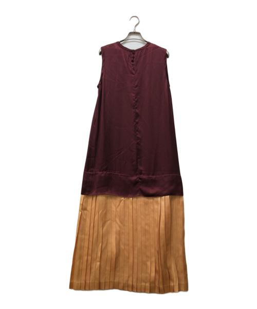 TOGA PULLA（トーガ プルラ）TOGA PULLA (トーガ プルラ) サテンノースリーブプリーツドレスワンピース レッド サイズ:36の古着・服飾アイテム