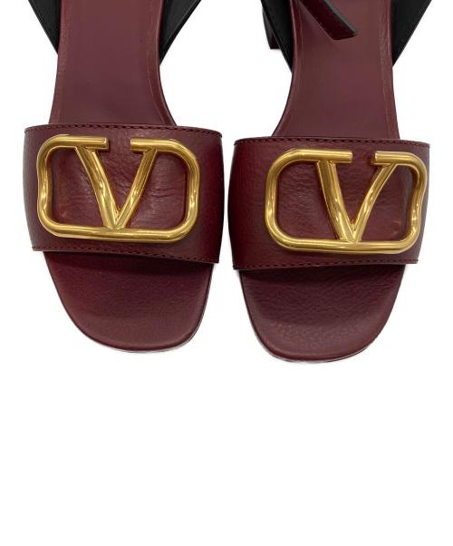 VALENTINO（ヴァレンティノ）VALENTINO (ヴァレンティノ) Vリングアンクルストラップサンダル ボルドー サイズ:38の古着・服飾アイテム