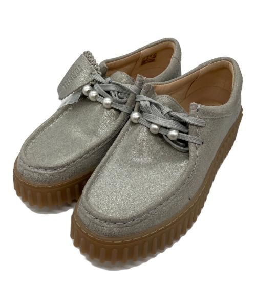 CLARKS（クラークス）CLARKS (クラークス) Torhill Bee シルバー サイズ:UK6の古着・服飾アイテム