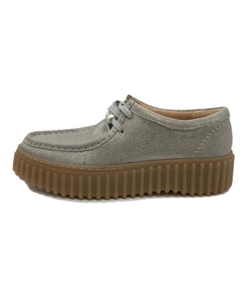 CLARKS（クラークス）CLARKS (クラークス) Torhill Bee シルバー サイズ:UK6の古着・服飾アイテム