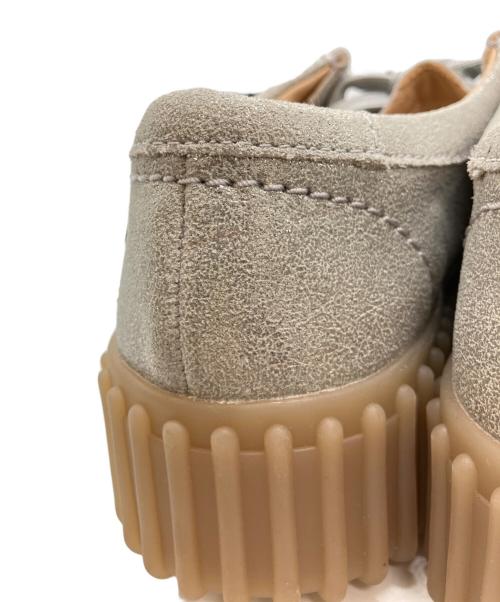CLARKS（クラークス）CLARKS (クラークス) Torhill Bee シルバー サイズ:UK6の古着・服飾アイテム