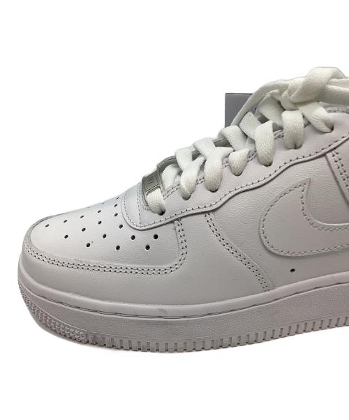 NIKE（ナイキ）NIKE (ナイキ) ローカットスニーカー ホワイト サイズ:23.5の古着・服飾アイテム